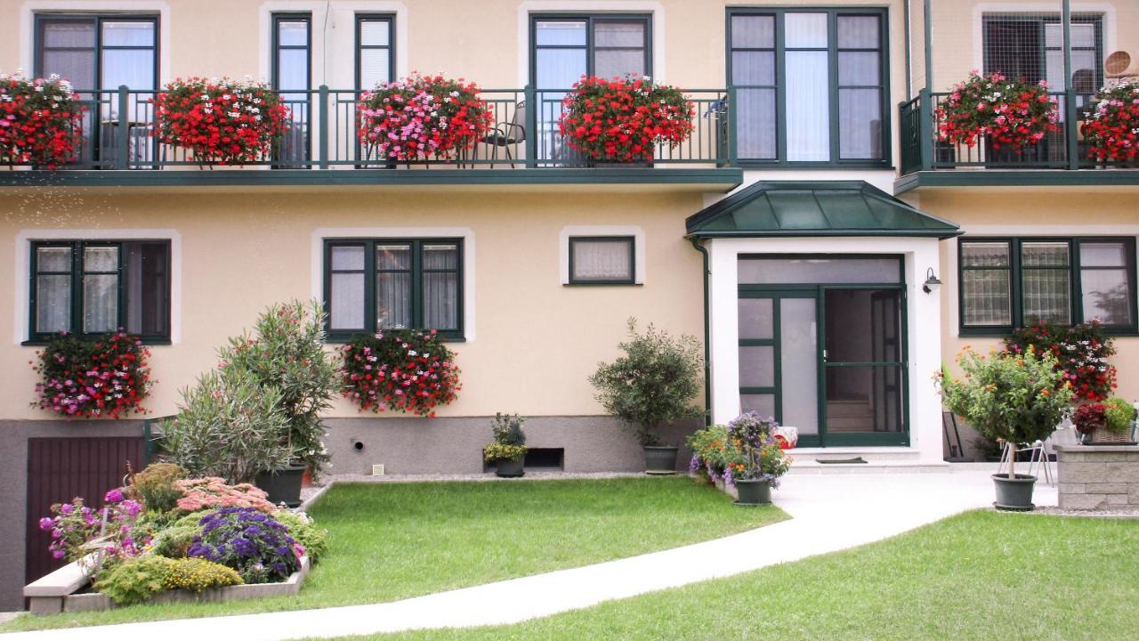 Gastehaus Moser Bed & Breakfast Podersdorf am See Luaran gambar